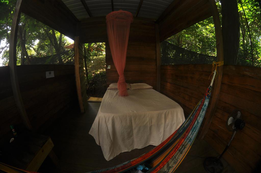 Howlers Bay Hotel Boca Chica Luaran gambar