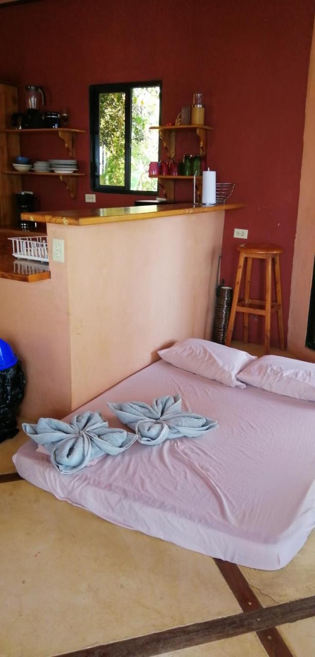 Howlers Bay Hotel Boca Chica Luaran gambar