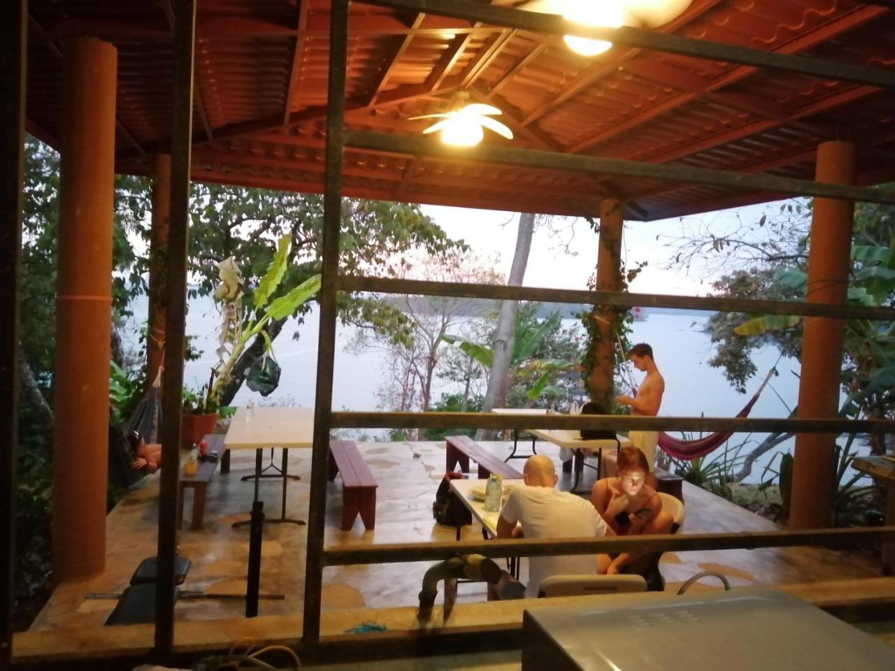 Howlers Bay Hotel Boca Chica Luaran gambar